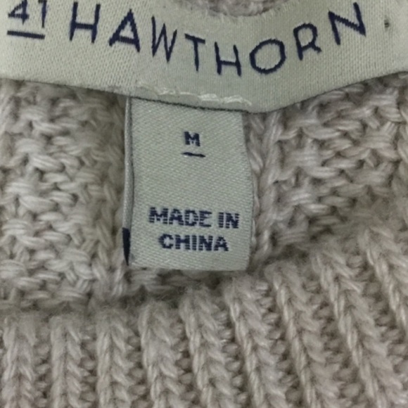 Adorable sweater, cute detailing!! - Picture 3 of 4